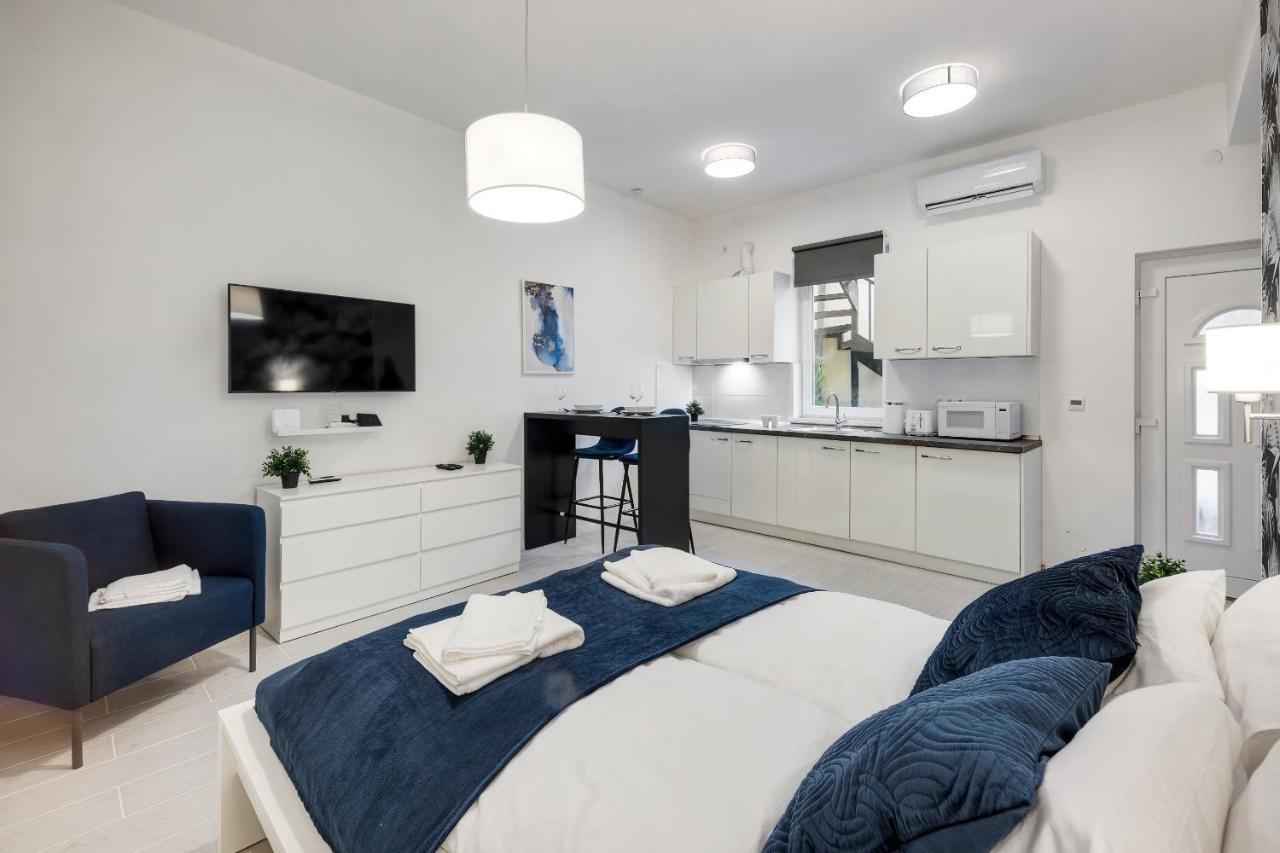 Modern Stay In Authentic Central Area Budapest Ngoại thất bức ảnh